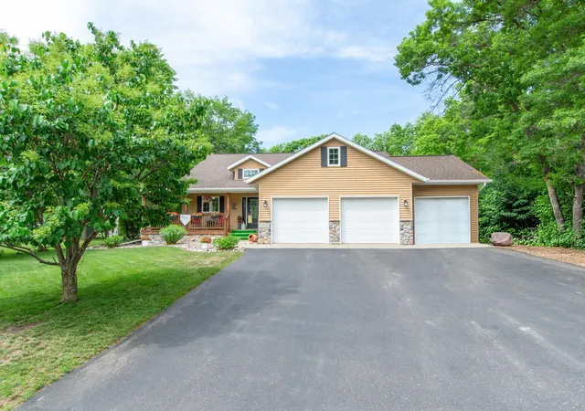 Homes for sale in Little Falls, MN | 1212 Parkview Dr Sw, Little Falls, MN 56345 | MLS# 7084681