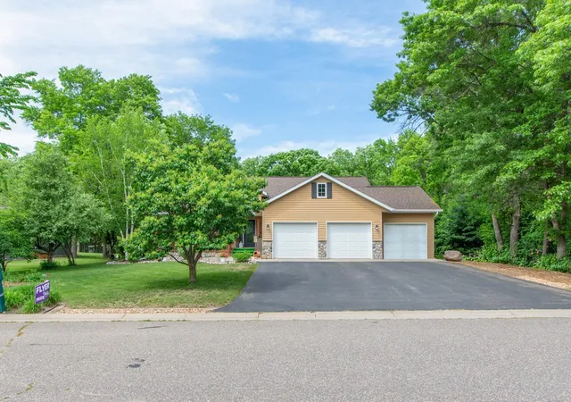 Homes for sale in Little Falls, MN | 1212 Parkview Dr Sw, Little Falls, MN 56345 | MLS# 7084681