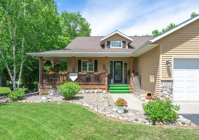 Homes for sale in Little Falls, MN | 1212 Parkview Dr Sw, Little Falls, MN 56345 | MLS# 7084681