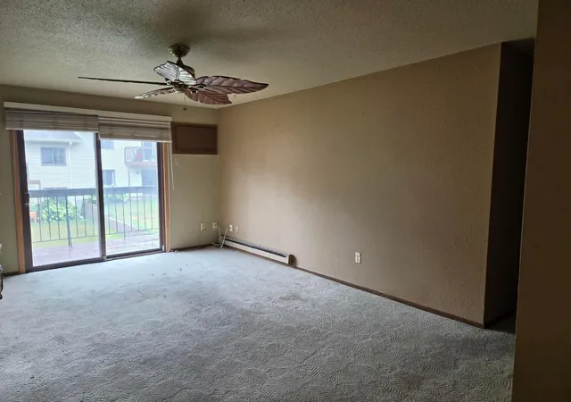 Listing Photo 5 - Condo for sale in building located at 1601 Cohansey St, St. Paul, MN 55117 - Unit #204