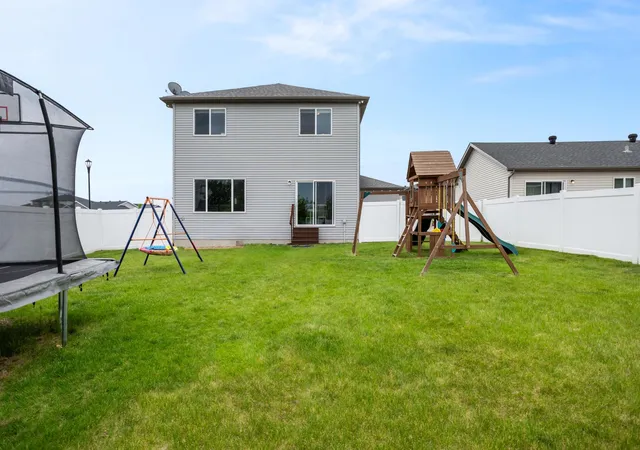 Homes for sale in Fargo, ND | 3590 49th St S, Fargo, ND 58104 | MLS# 7084729