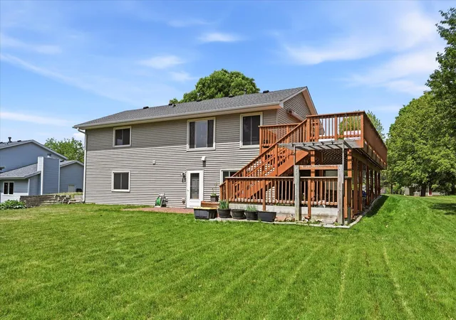 4th image of 4516 Whitetail Wy, Saint Paul, MN 55123 | MLS# 7084731