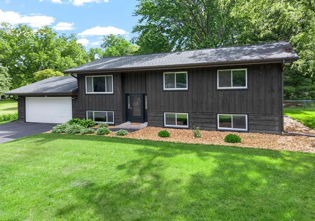 Homes for sale in Maplewood, MN | 1010 Ferndale St N, Maplewood, MN 55119 | MLS# 7084733