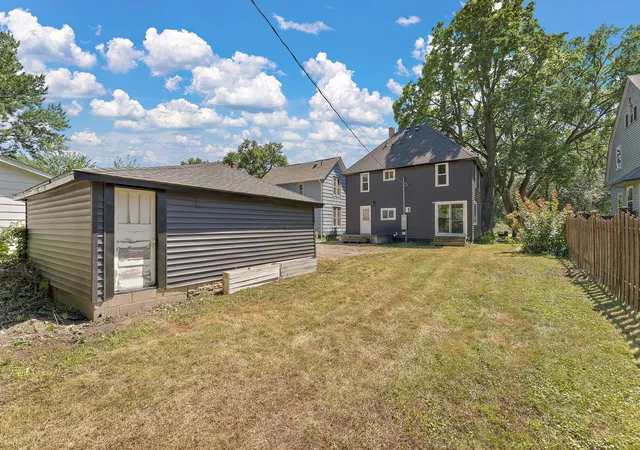 Photo 26 of Single family home for sale at 1723 Hewitt Ave, Saint Paul, MN 55104 | MLS# 7084751 | Listing updated on 2026-09-03