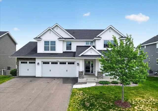 2nd image of 11210 Meadow View Ln, Maple Grove, MN 55311 | MLS# 7084806