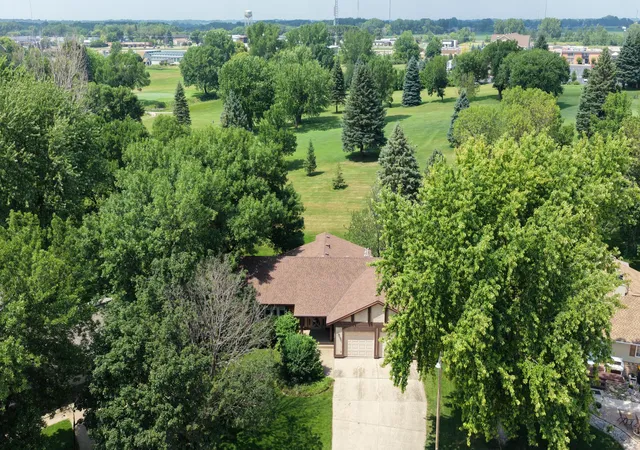 Photo 4 of Sale Pending at 2100 4th Avenue SE, Willmar, MN 56201 | MLS# 7084822 | Listing updated on 2026-08-11