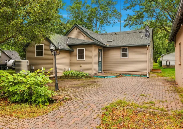 Photo 3 of Single family home for sale at 221 11th Street, Albany, MN 56307 | MLS# 7084834 | Listing updated on 2026-10-07