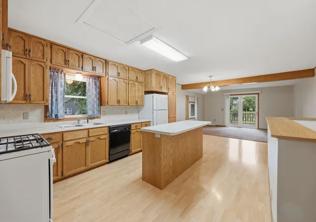 Photo 4 of Single family home for sale at 221 11th Street, Albany, MN 56307 | MLS# 7084834 | Listing updated on 2026-10-07