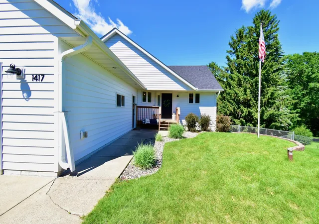 3rd image of 1417 Broadway Ave S, Sauk Rapids, MN 56379 | MLS# 7084840