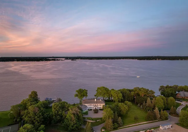 4th image of 1480 Bracketts Point Rd, Wayzata, MN 55391 | MLS# 7084858