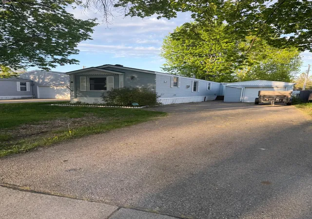 Homes for sale in Faribault, MN | 13 22nd Ave Nw, Faribault, MN 55021 | MLS# 7084890