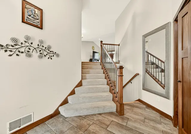 2nd image of 4682 Arctic Ln Nw, Rochester, MN 55901 | MLS# 7084906