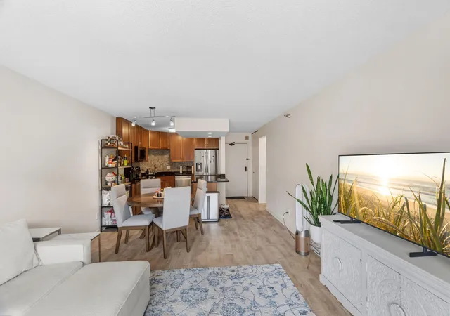 Photo 4 of Condo for sale at 401 S 1st Street #318, Minneapolis, MN 55401 | MLS# 7084912 | Listing updated on 2026-06-23