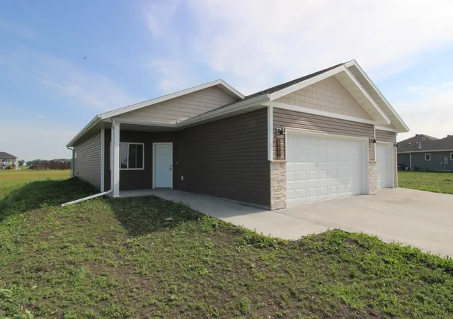 1st image of 1600 5th Ave Ne, Dilworth, MN 56529 | MLS# 7084973