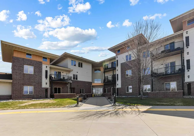 Homes for sale in Fargo, ND | 3200 11th St S #220, Fargo, ND 58104 | MLS# 7085000