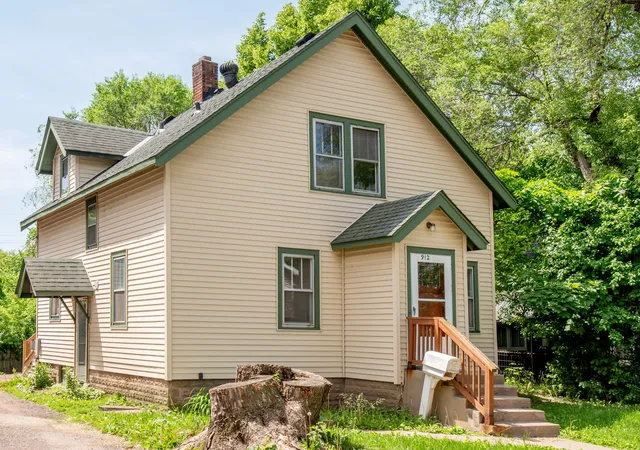 1st image of 912 Fremont Ave, Saint Paul, MN 55106 | MLS# 7085004