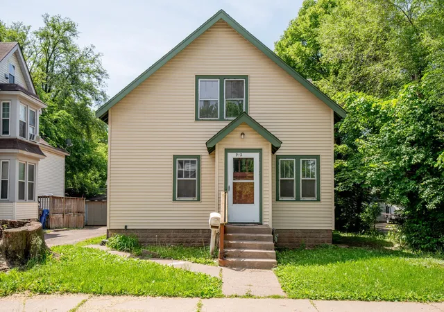 2nd image of 912 Fremont Ave, Saint Paul, MN 55106 | MLS# 7085004