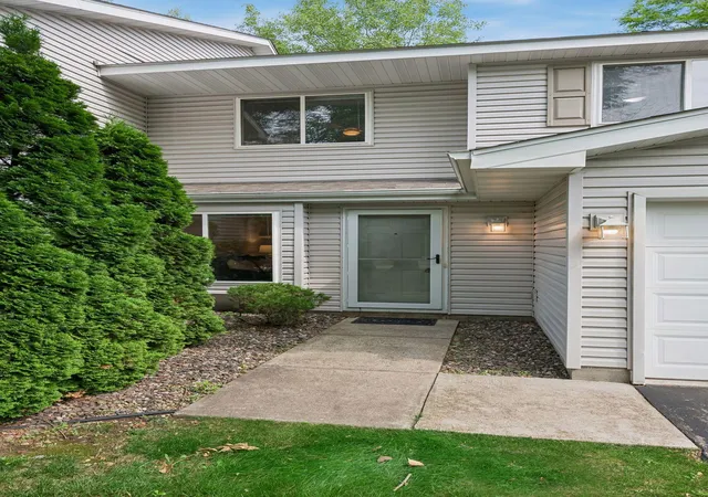 Homes for sale in Eagan, MN | 3612 Saint Francis Wy #C, Eagan, MN 55123 | MLS# 7085006