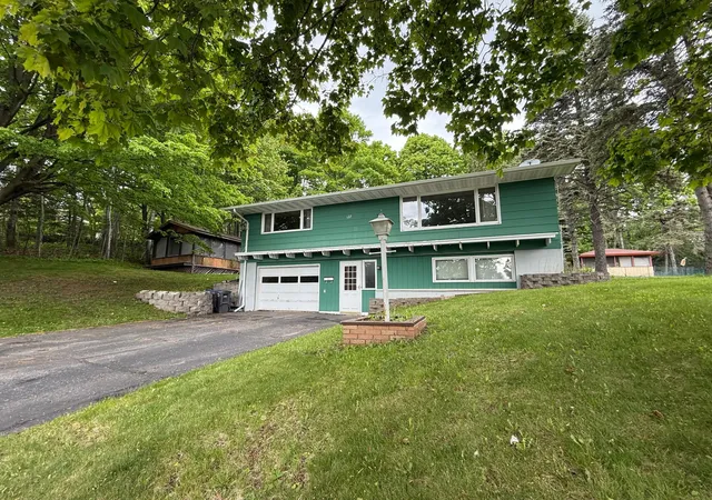1st image of 121 W Buffalo St, Duluth, MN 55811 | MLS# 7085010