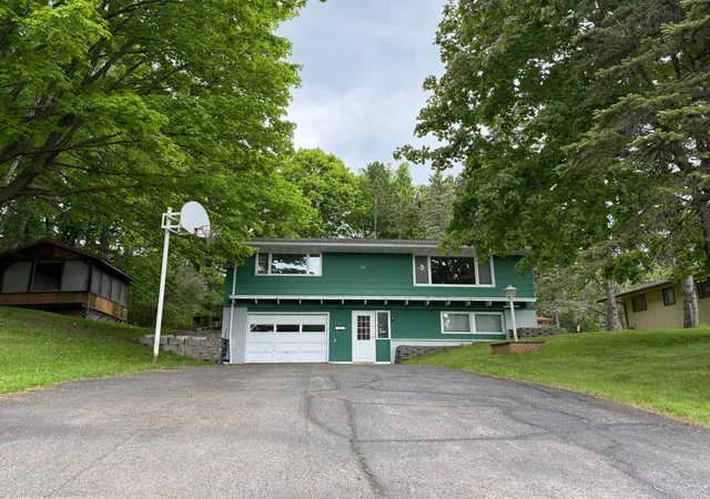 2nd image of 121 W Buffalo St, Duluth, MN 55811 | MLS# 7085010