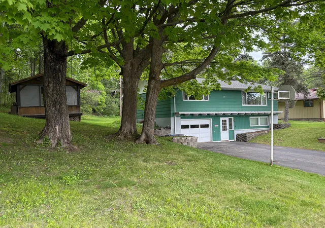 3rd image of 121 W Buffalo St, Duluth, MN 55811 | MLS# 7085010