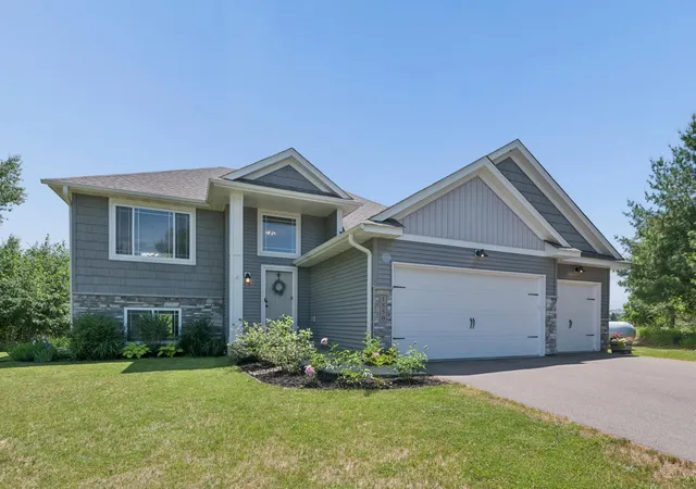 Homes for sale in Cambridge, MN | 1850 357Th Ave Ne, Cambridge, MN 55008 | MLS# 7085044
