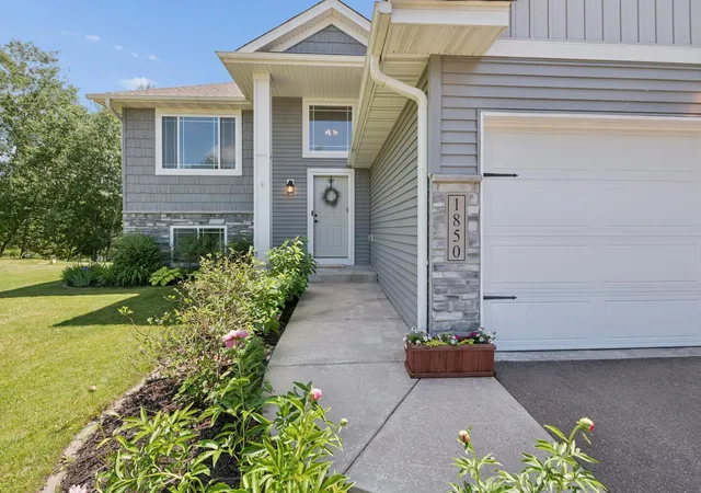 Homes for sale in Cambridge, MN | 1850 357Th Ave Ne, Cambridge, MN 55008 | MLS# 7085044