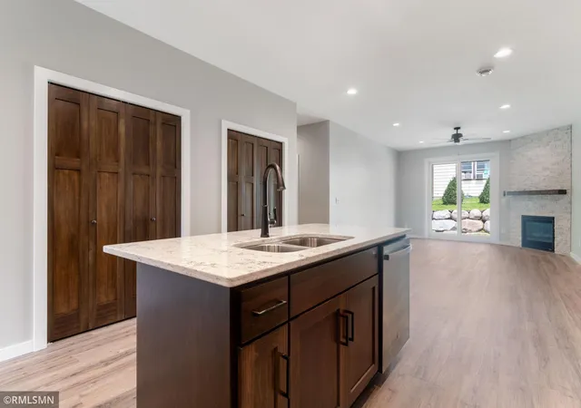 Photo 3 of Townhouse for sale at 406 Kottke Ct SE, Hutchinson, MN 55350 | MLS# 7085103 | Listing updated on 2026-08-27