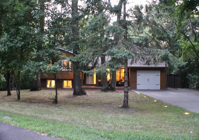 2nd image of 29427 Kiwi Ct, Saint Joseph, MN 56374 | MLS# 7085145