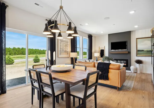 2nd image of 15160 Amber Fields Blvd, Rosemount, MN 55068 | MLS# 7085165