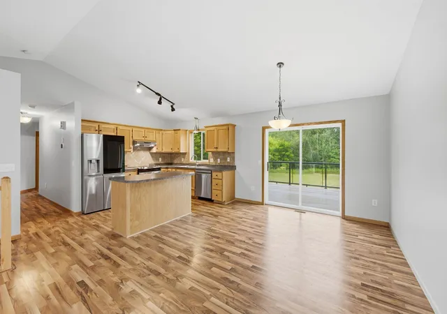 5th image of 909 Winsome Wy Ne, Isanti, MN 55040 | MLS# 7085228