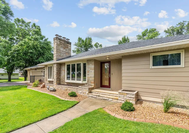 4th image of 719 Park Ave, Hamburg, MN 55339 | MLS# 7085235