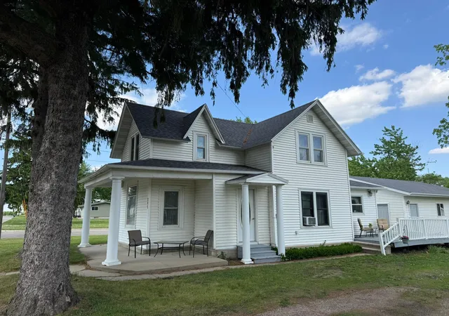 Homes for sale in Blooming Prairie, MN | 245 5th Ave Ne, Blooming Prairie, MN 55917 | MLS# 7085250