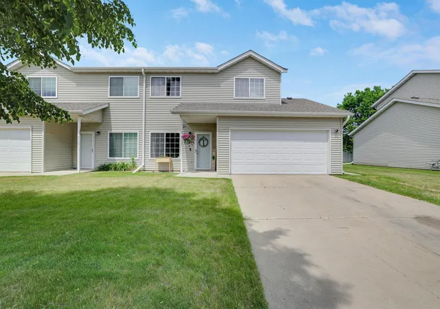 Photo 2 of Sale Pending at 5133 Weatherstone Dr Nw, Rochester, MN 55901 | MLS# 7085270 | Listing updated on 2026-08-27
