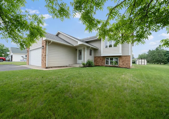Homes for sale in Alexandria, MN | 1100 Lochmist Ln Nw, Alexandria, MN 56308 | MLS# 7085286