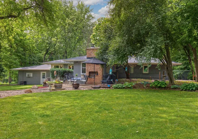 5th image of 18150 Honeysuckle Ln, Wayzata, MN 55391 | MLS# 7085315