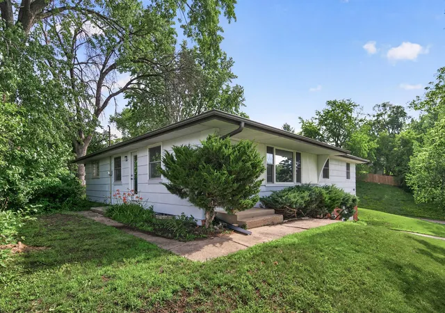 Photo 2 of Single family home for sale at 8912 Tretbaugh Dr, Minneapolis, MN 55431 | MLS# 7085325 | Listing updated on 2026-09-21
