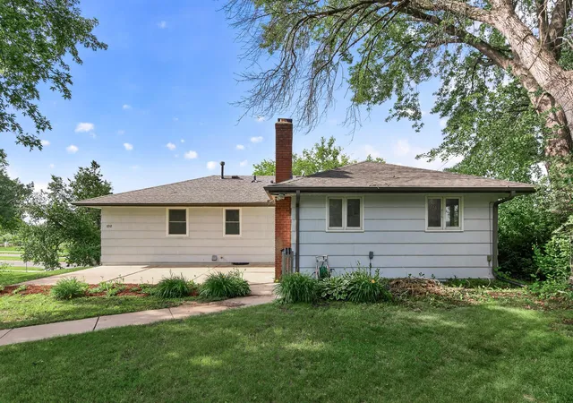 Homes for sale in Bloomington, MN | 8912 Tretbaugh Dr, Bloomington, MN 55431 | MLS# 7085325