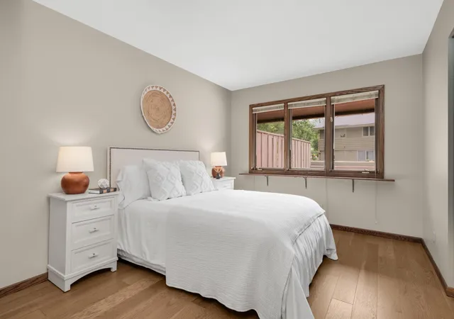 Photo 3 of Single family home for sale at 131 Windsor Ct, Saint Paul, MN 55112 | MLS# 7085350 | Listing updated on 2026-08-25