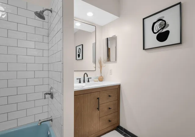 Photo 4 of Single family home for sale at 131 Windsor Ct, Saint Paul, MN 55112 | MLS# 7085350 | Listing updated on 2026-08-25