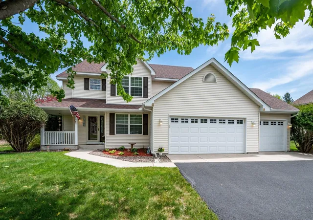 1st image of 2006 Forest Ridge Ln, Buffalo, MN 55313 | MLS# 7085378