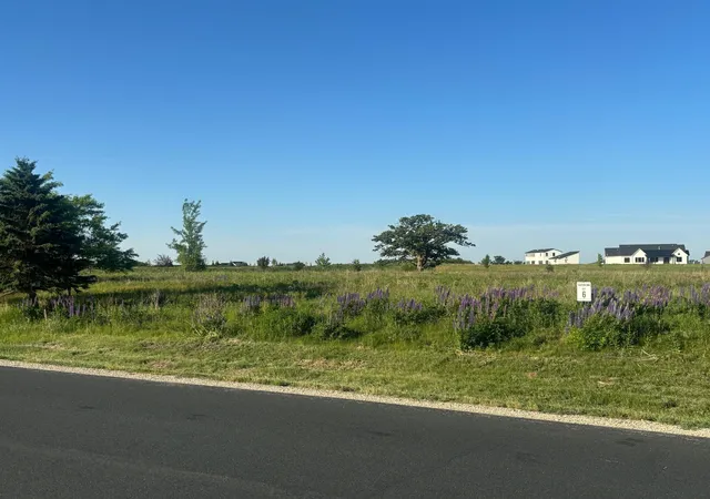 2nd image of 3804 Mayowood Rd Sw, Rochester, MN 55902 | MLS# 7085441
