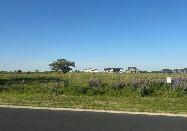 4th image of 3804 Mayowood Rd Sw, Rochester, MN 55902 | MLS# 7085441