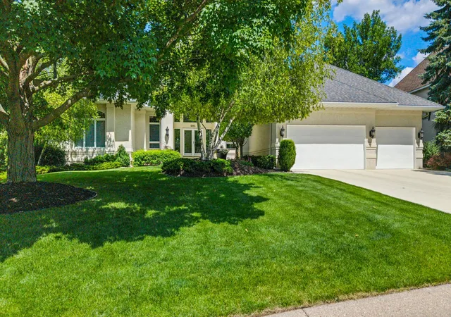 2nd image of 6985 Howard Ln, Eden Prairie, MN 55346 | MLS# 7085452