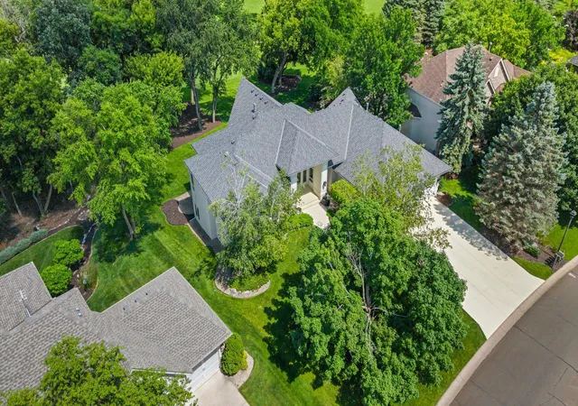 4th image of 6985 Howard Ln, Eden Prairie, MN 55346 | MLS# 7085452