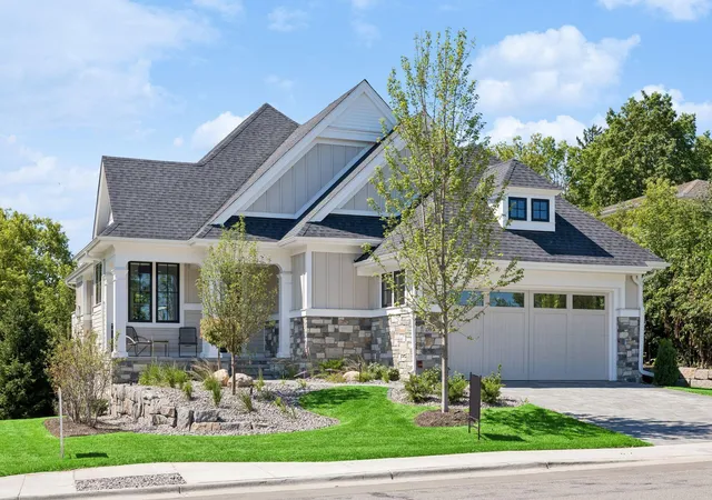 1st image of 264 Wayzata Blvd E, Wayzata, MN 55391 | MLS# 7085464