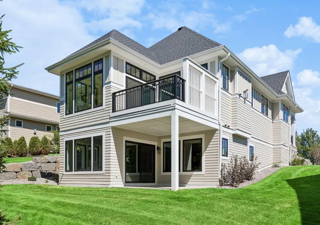 2nd image of 264 Wayzata Blvd E, Wayzata, MN 55391 | MLS# 7085464