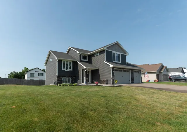 Homes for sale in North Branch, MN | 8255 384th Trl, North Branch, MN 55056 | MLS# 7085472