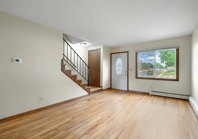 3rd image of 141 9Th Ave N, South Saint Paul, MN 55075 | MLS# 7085497