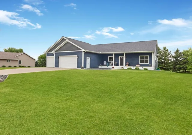 Homes for sale in Hammond, WI | 270 Johnson Pkwy, Hammond, WI 54015 | MLS# 7085524